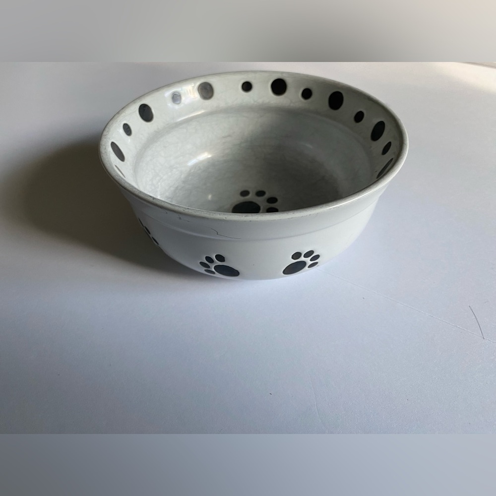 3/$25 Ceramic White and Black Dog Food Bowl, For Size Small/ Medium Dogs - Picture 2 of 5
